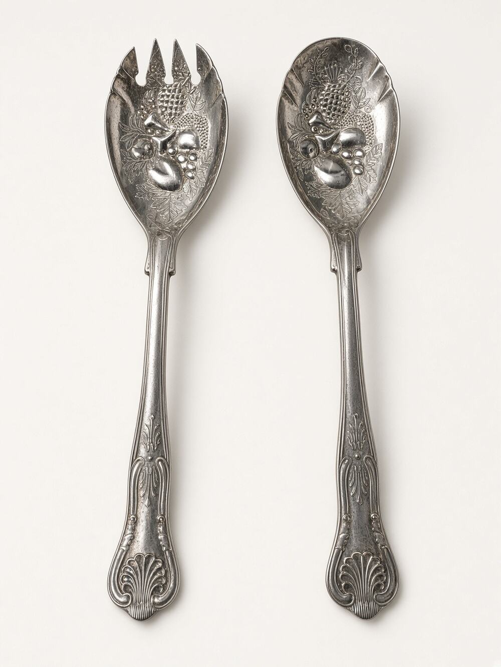 FB Rogers Italy Silverplate Fruit Repousse Salad Serving Set Spoon Fork Vintage